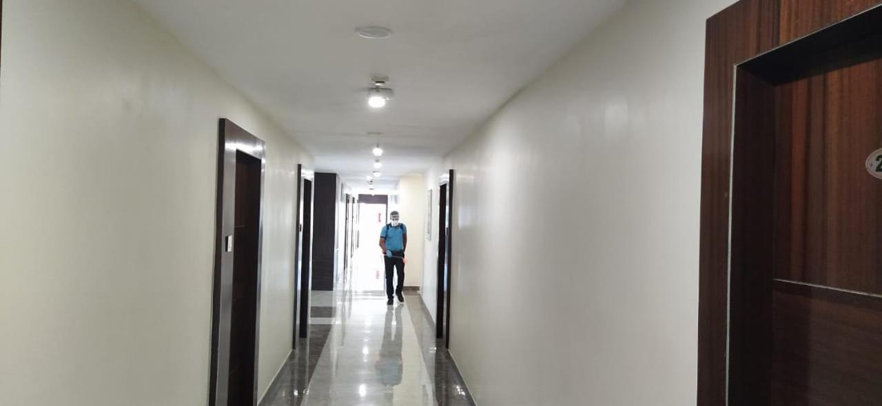 Hotel Grand Gayathri Khammam Exteriör bild